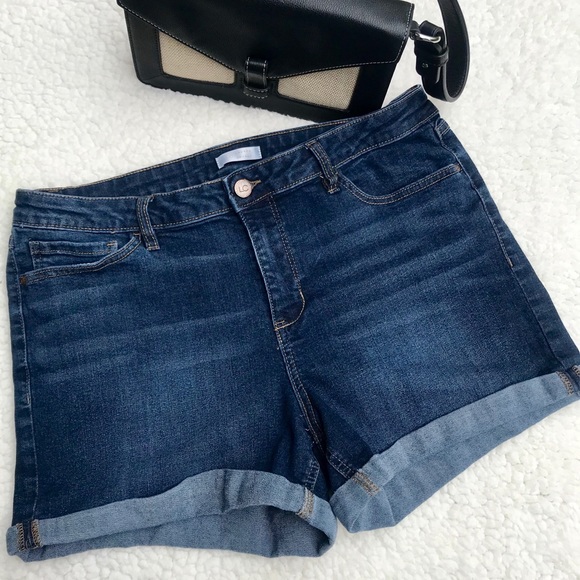 LC Lauren Conrad Pants - LAURA CONRAD Women Plus Rolled Cuff Denim Shorts